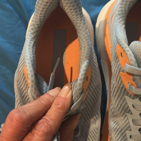 Hoka lady’s shoe size 7b blue orange color I new condition just to big for me - Picture 6 of 6